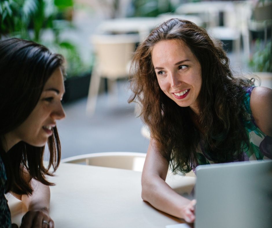 Selbstdarstellung online offline